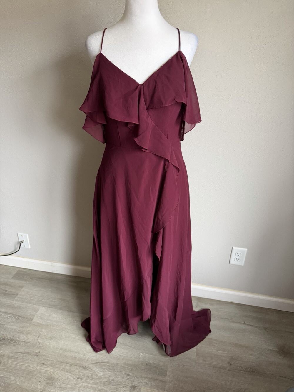 NWT Sorella Vita 9398 Boho-Inspired Bridesmaid Dress Flowy Ruffles Red Womens 12
